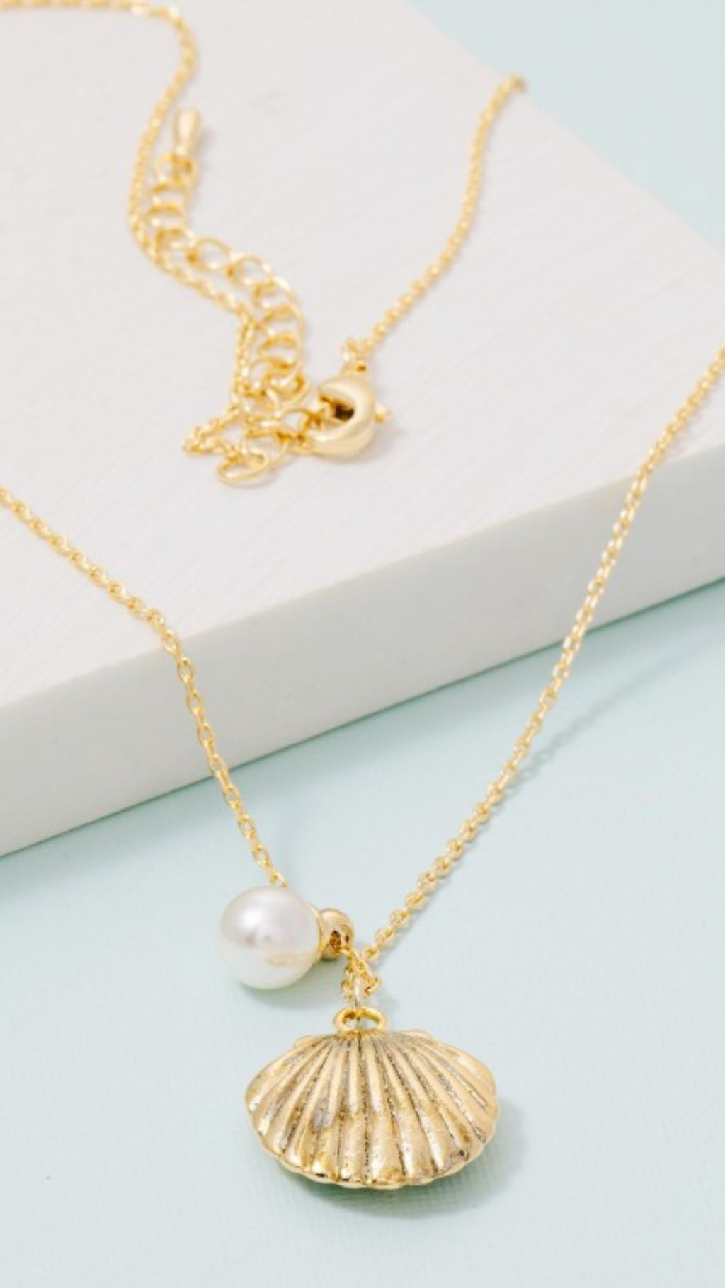 Under The Sea Pearl Clam Necklace