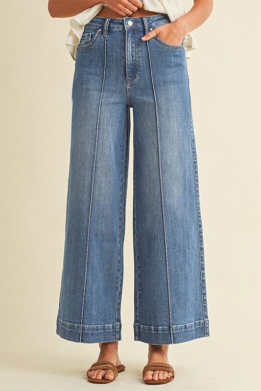 Medium Wash Pintuck Jeans – Cheekie Boutique