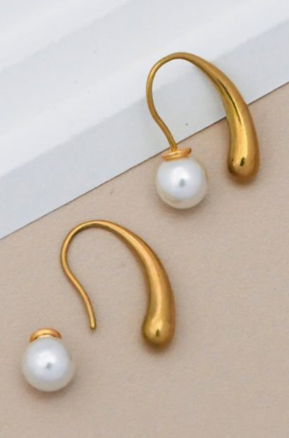 Water Drop Pearl Earrings