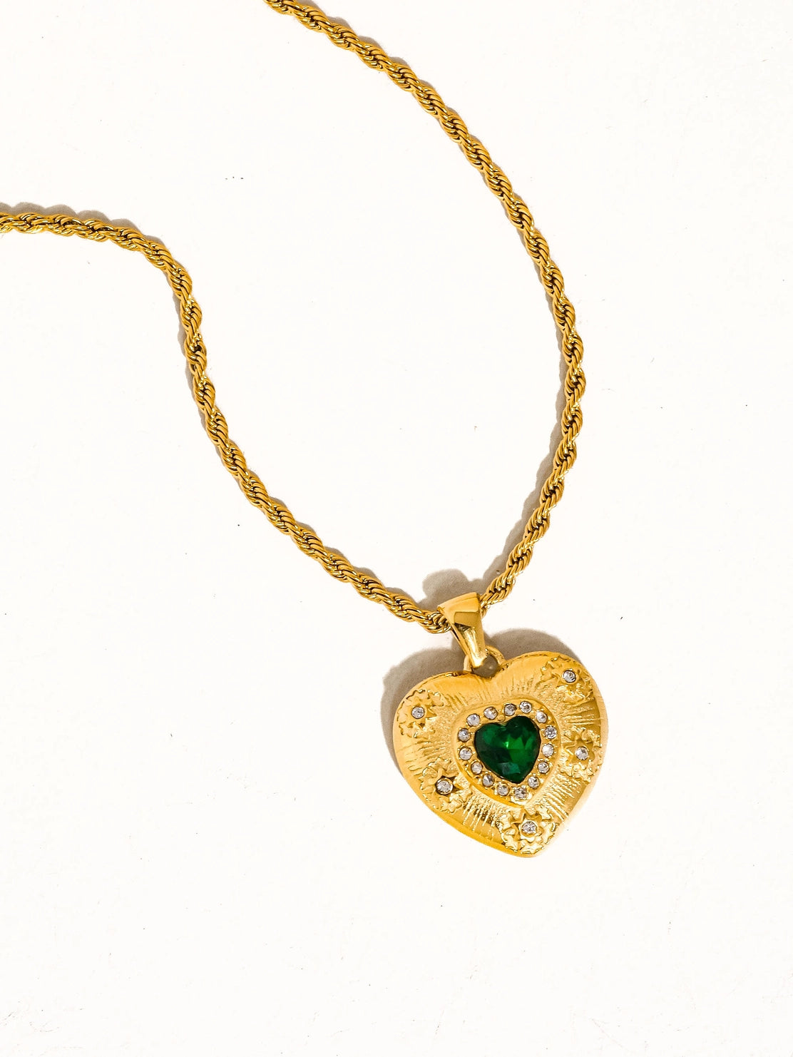 Akira 18K Gold Heart Necklace