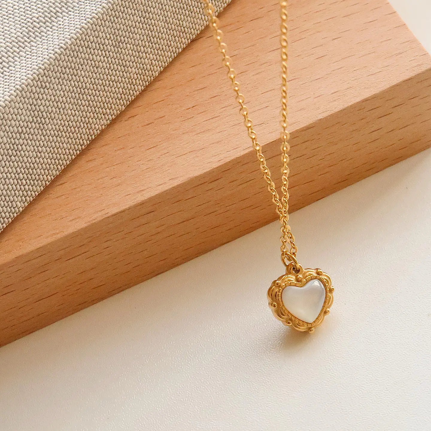 Vintage 18K Gold Heart Necklace